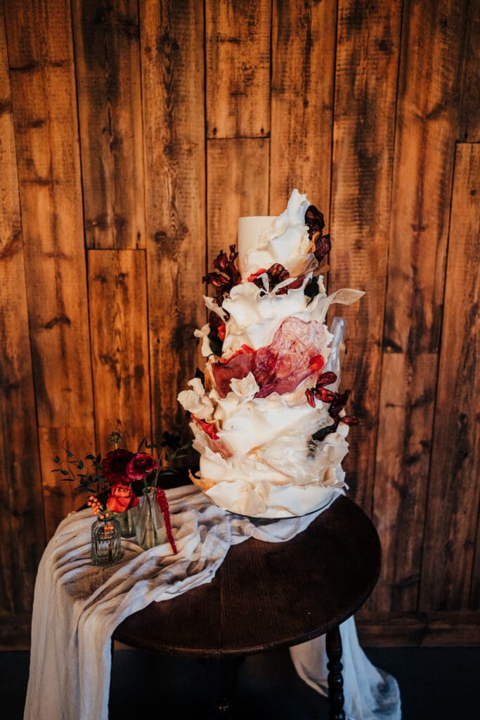 Anna Lewis wedding cake